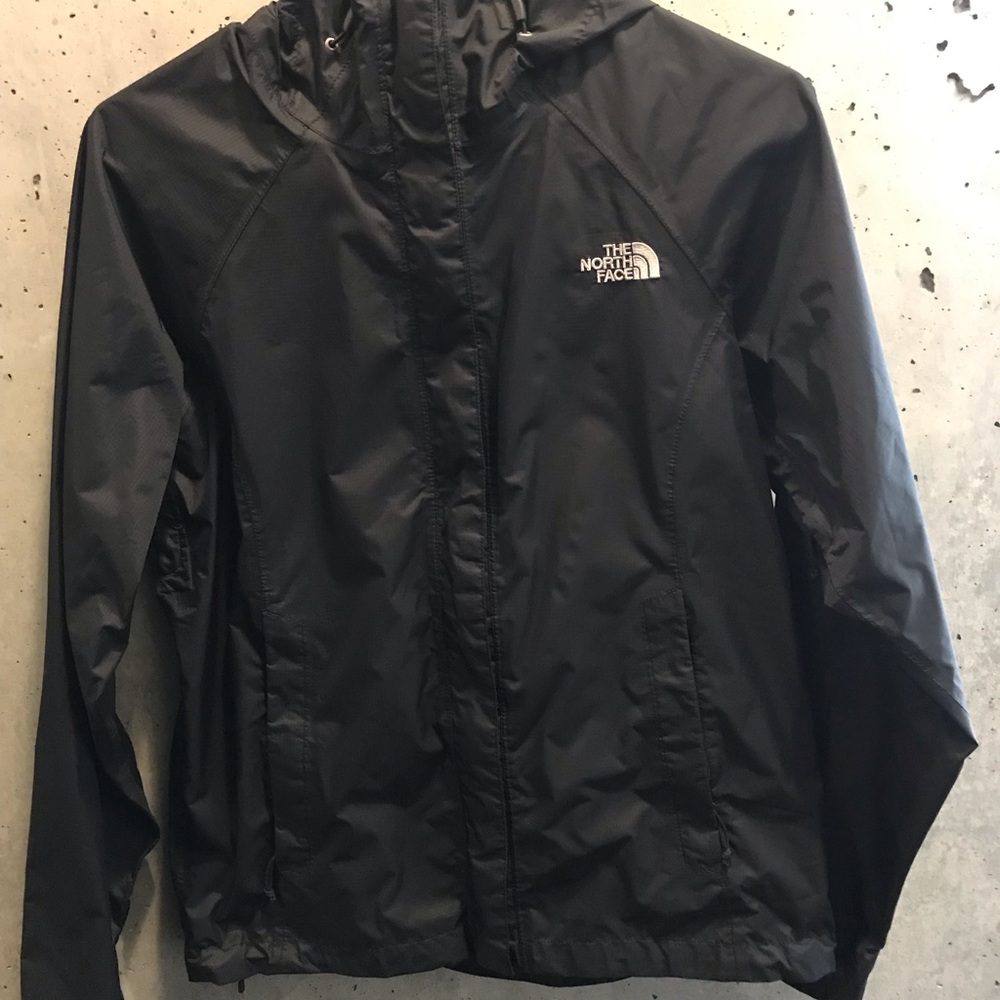 North Face shell jacket in black, size S.